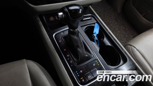 Kia Canival 2015 — photo 9