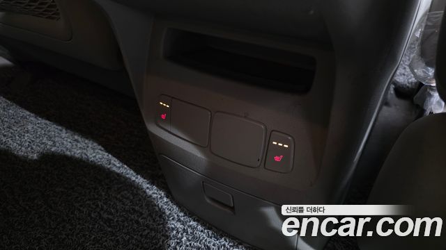 Kia Canival 2015 — photo 18