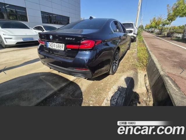 BMW 5-Series 2023 — photo 4