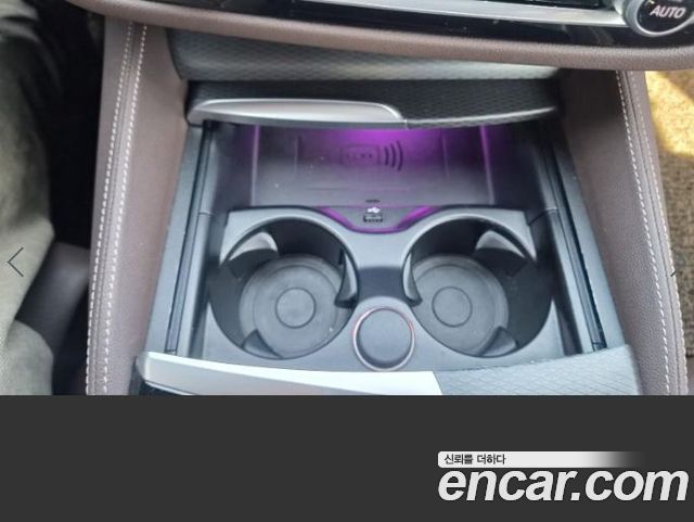 BMW 5-Series 2023 — photo 15