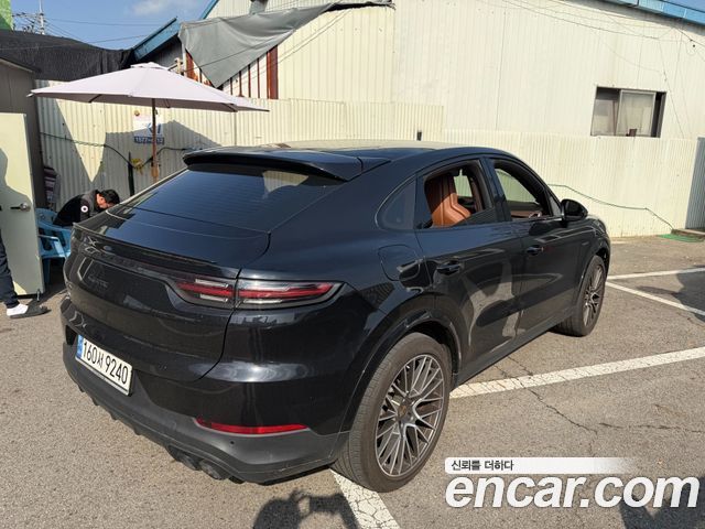 Porsche Cayenne 2022 — photo 4