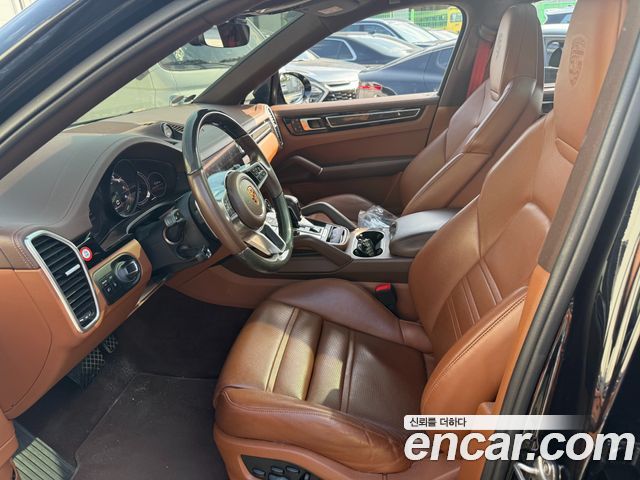 Porsche Cayenne 2022 — photo 6