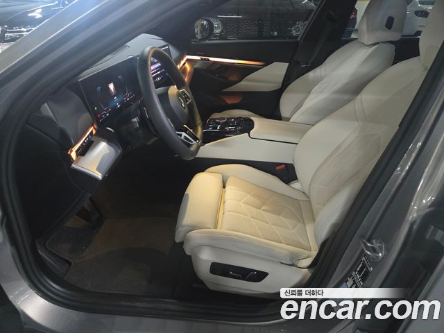 BMW 5-Series 2026 — photo 5