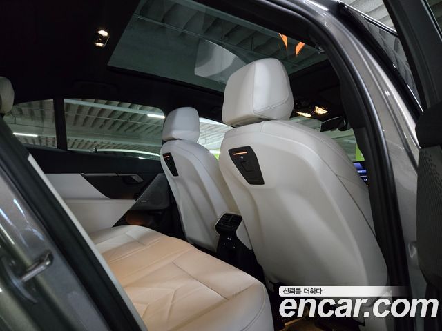 BMW 5-Series 2026 — photo 9