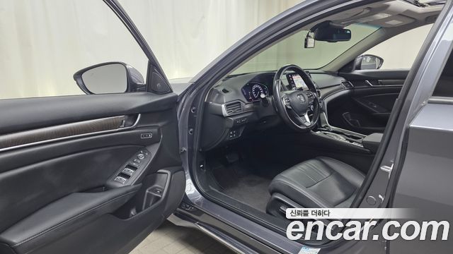 Honda Accord 2021 — photo 13