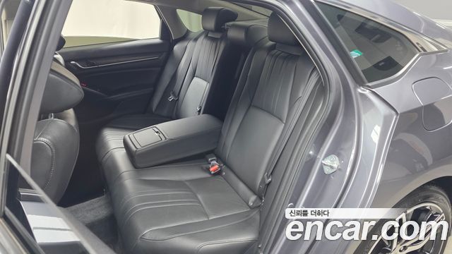 Honda Accord 2021 — photo 18