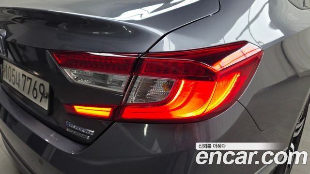 Honda Accord 2021 — photo 9