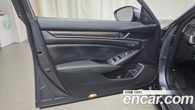 Honda Accord 2021 — photo 14