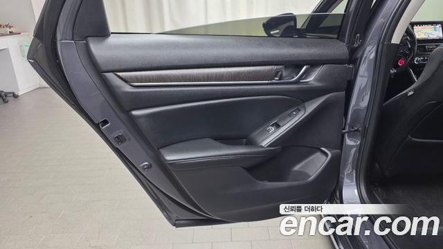 Honda Accord 2021 — photo 15