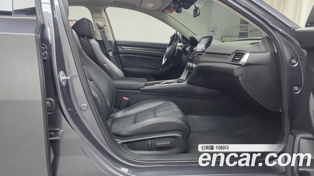 Honda Accord 2021 — photo 16