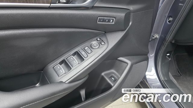 Honda Accord 2021 — photo 27