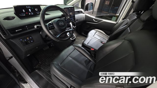 Hyundai Staria 2023 — photo 7