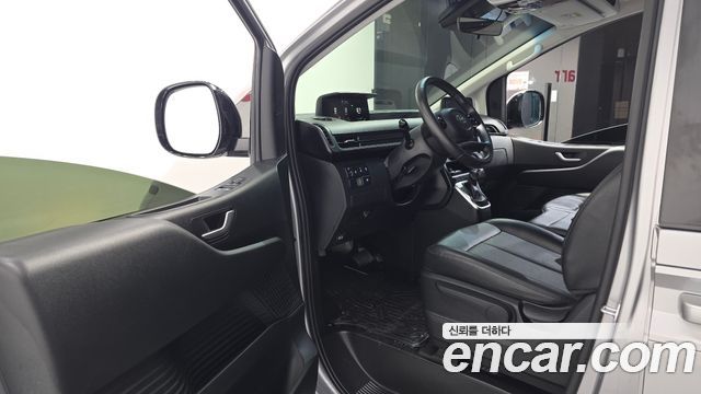 Hyundai Staria 2023 — photo 10