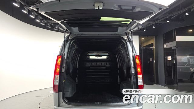 Hyundai Staria 2023 — photo 20