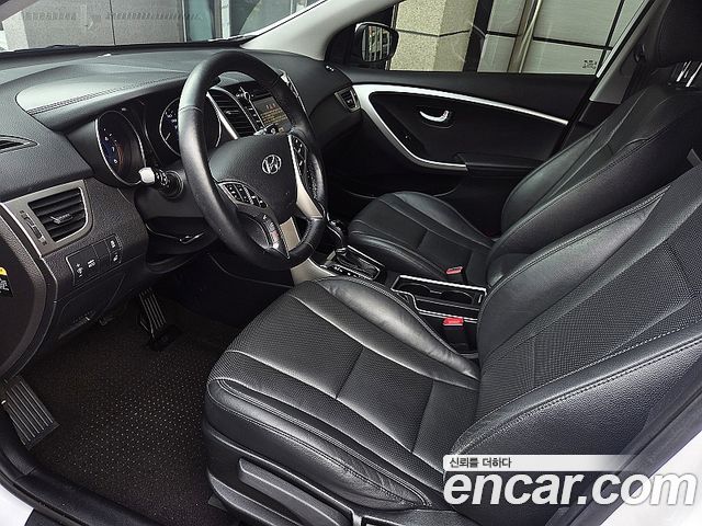 Hyundai i30 2016 — photo 8