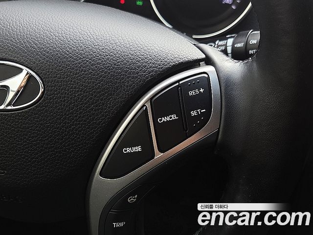 Hyundai i30 2016 — photo 12
