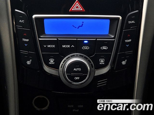 Hyundai i30 2016 — photo 14