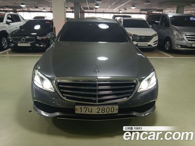 Mercedes-Benz E-Class 2018 — photo 1