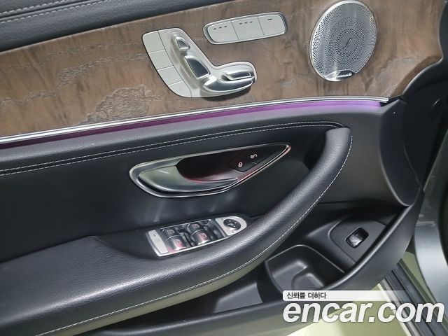 Mercedes-Benz E-Class 2018 — photo 7