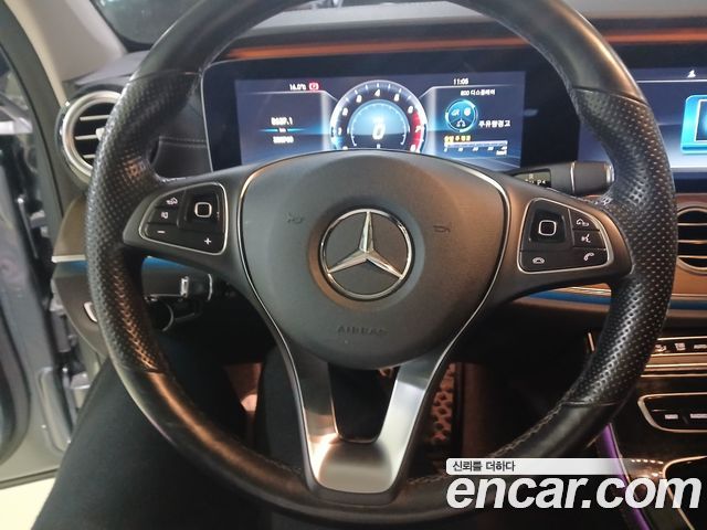 Mercedes-Benz E-Class 2018 — photo 9