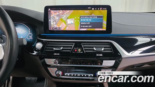 BMW 5-Series 2022 — photo 19