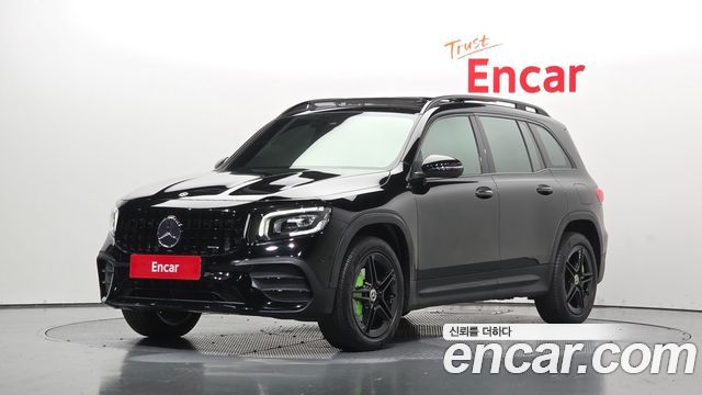 Mercedes-Benz GLB-Class 2021 — photo 1
