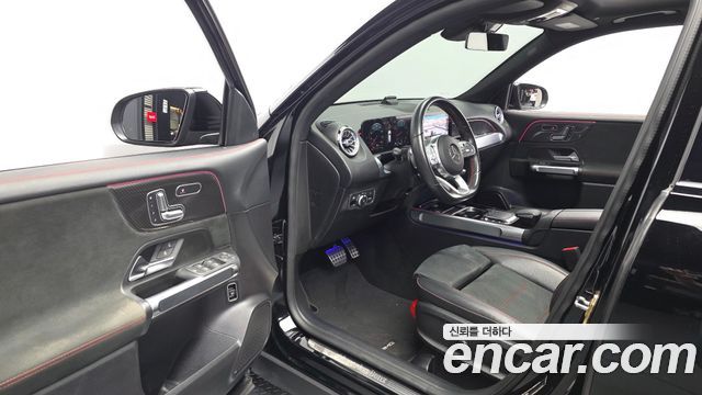 Mercedes-Benz GLB-Class 2021 — photo 13