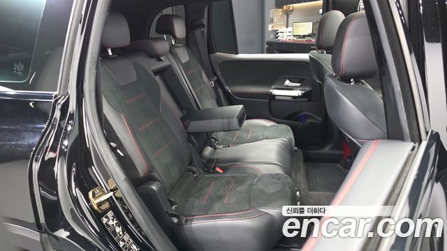 Mercedes-Benz GLB-Class 2021 — photo 18