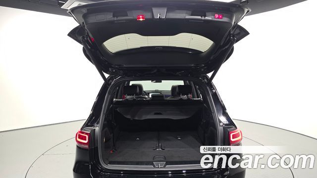 Mercedes-Benz GLB-Class 2021 — photo 26