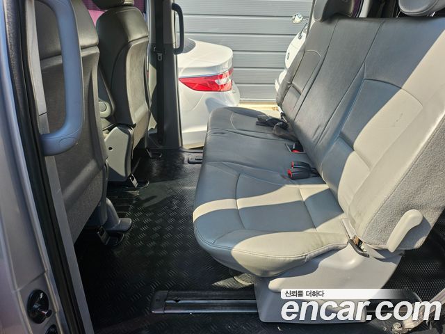 Hyundai Starex 2017 — photo 10