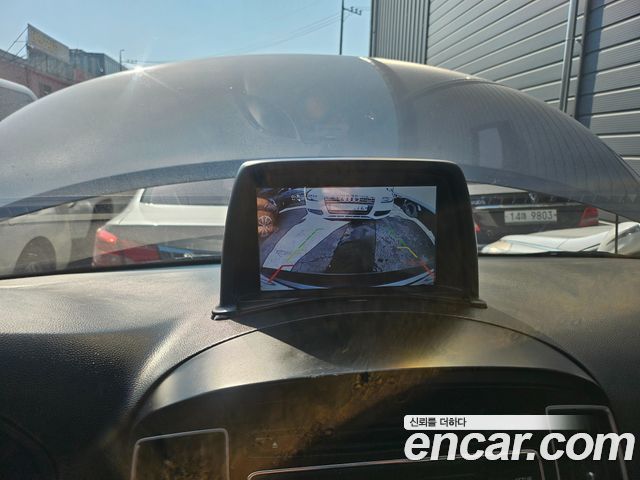 Hyundai Starex 2017 — photo 13