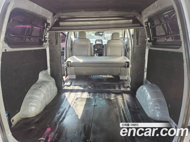 Hyundai Starex 2017 — photo 20