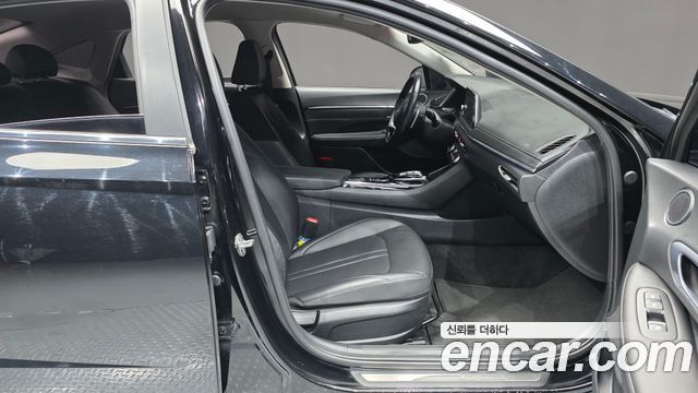 Hyundai Sonata 2022 — photo 11