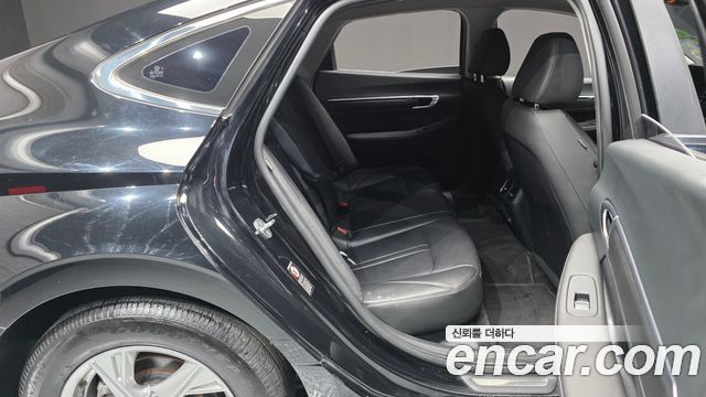 Hyundai Sonata 2022 — photo 12