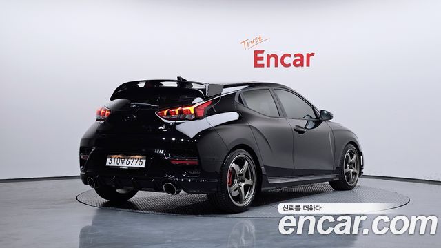 Hyundai Veloster 2020 — photo 2