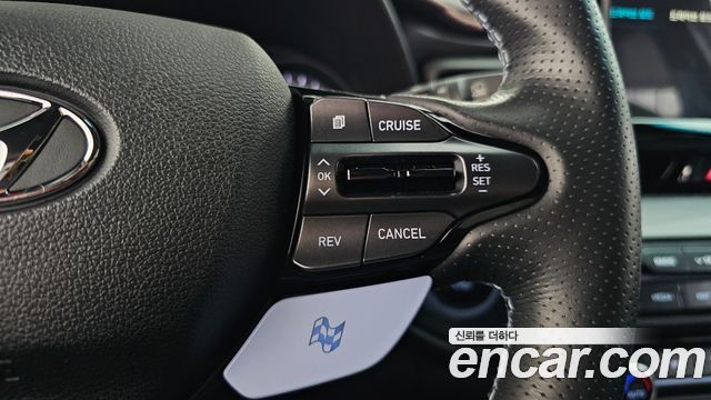 Hyundai Veloster 2020 — photo 23