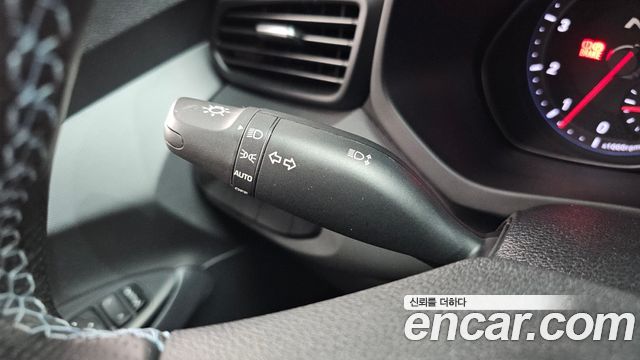 Hyundai Veloster 2020 — photo 25