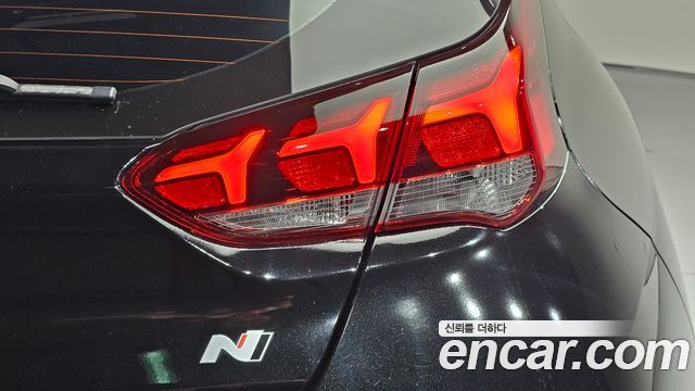 Hyundai Veloster 2020 — photo 9