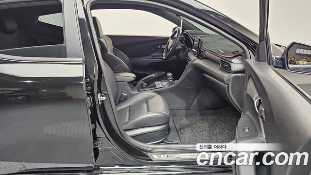 Hyundai Veloster 2020 — photo 16
