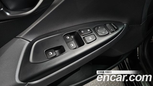 Hyundai Veloster 2020 — photo 29