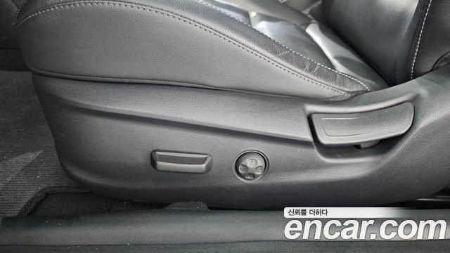 Hyundai Veloster 2020 — photo 30