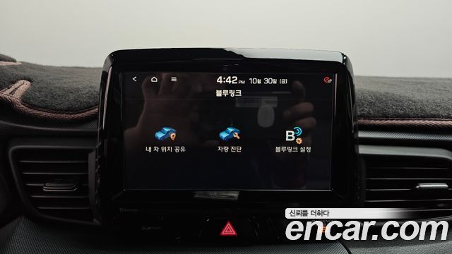 Hyundai Veloster 2020 — photo 33