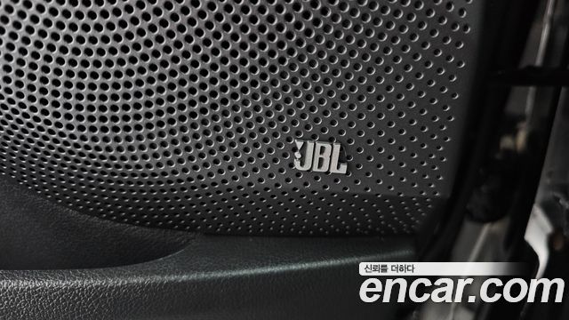 Hyundai Veloster 2020 — photo 34