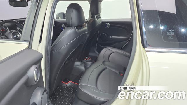 Mini Cooper 2015 — photo 11