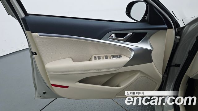 Genesis G70 2024 — photo 14