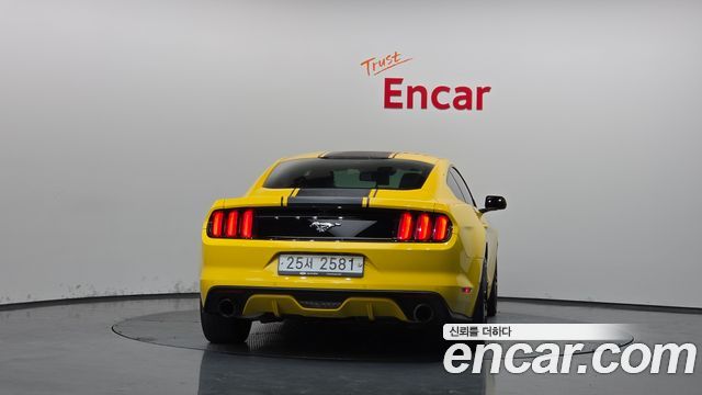 Ford Mustang 2015 — photo 4