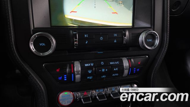 Ford Mustang 2015 — photo 18