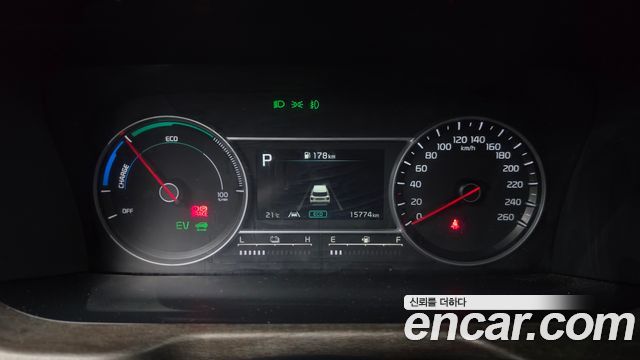 Kia Sorento 2022 — photo 8
