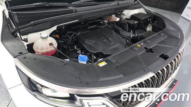 Kia Canival 2023 — photo 6