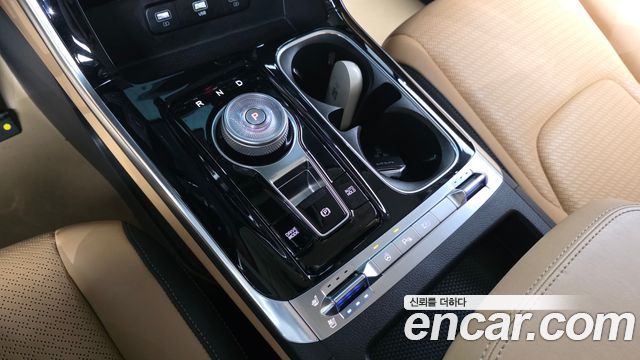 Kia Canival 2023 — photo 12
